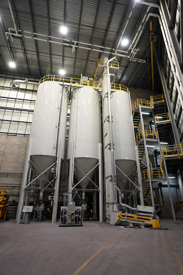 new sand and bentoninte storage silos